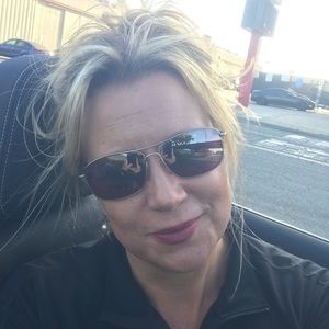 Meet your Posher, Gina